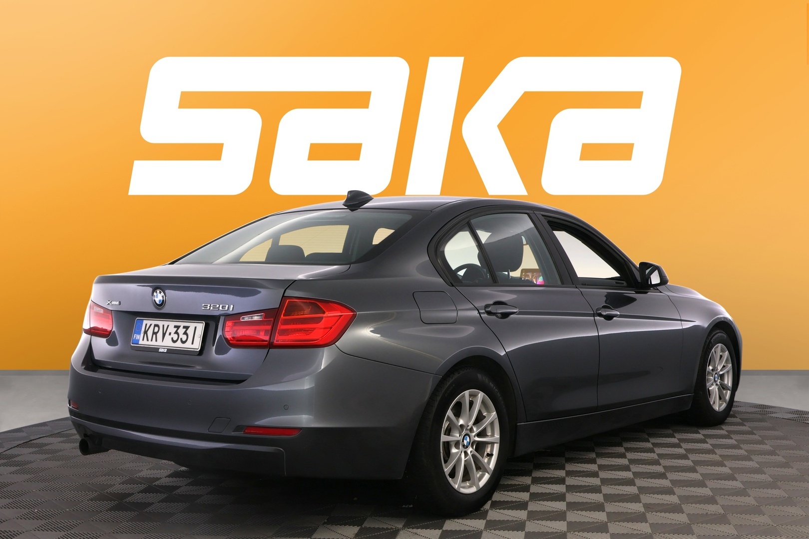 BMW 320 2013