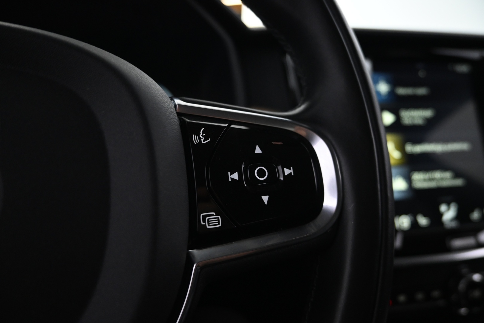 VOLVO S90 2019