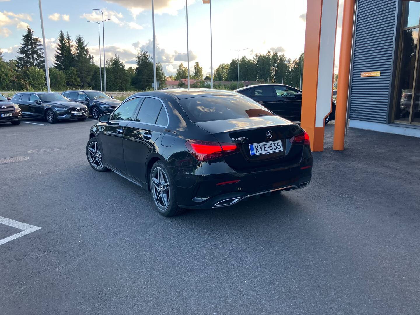 MERCEDES-BENZ A 2023