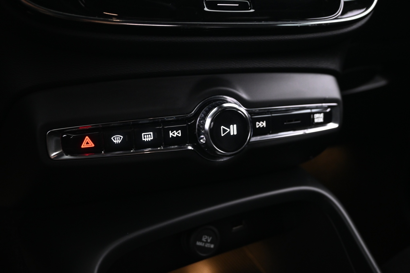 VOLVO XC40 2021