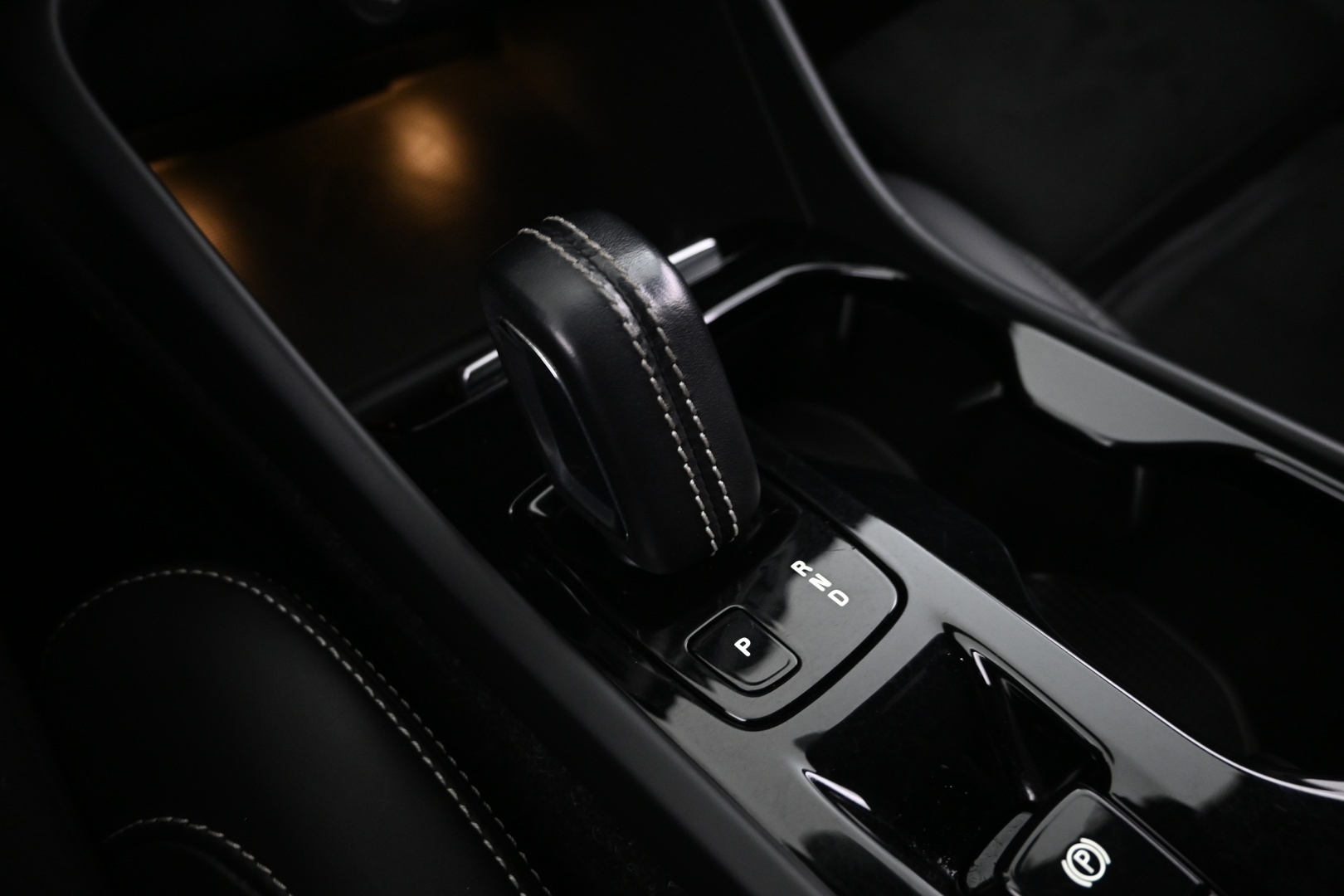 VOLVO XC40 2021