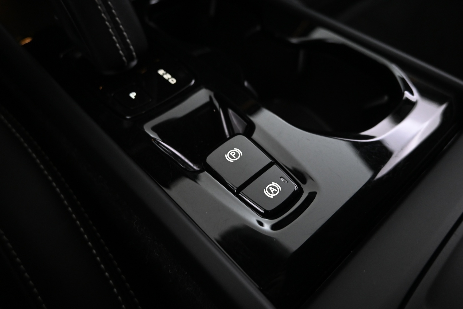 VOLVO XC40 2021