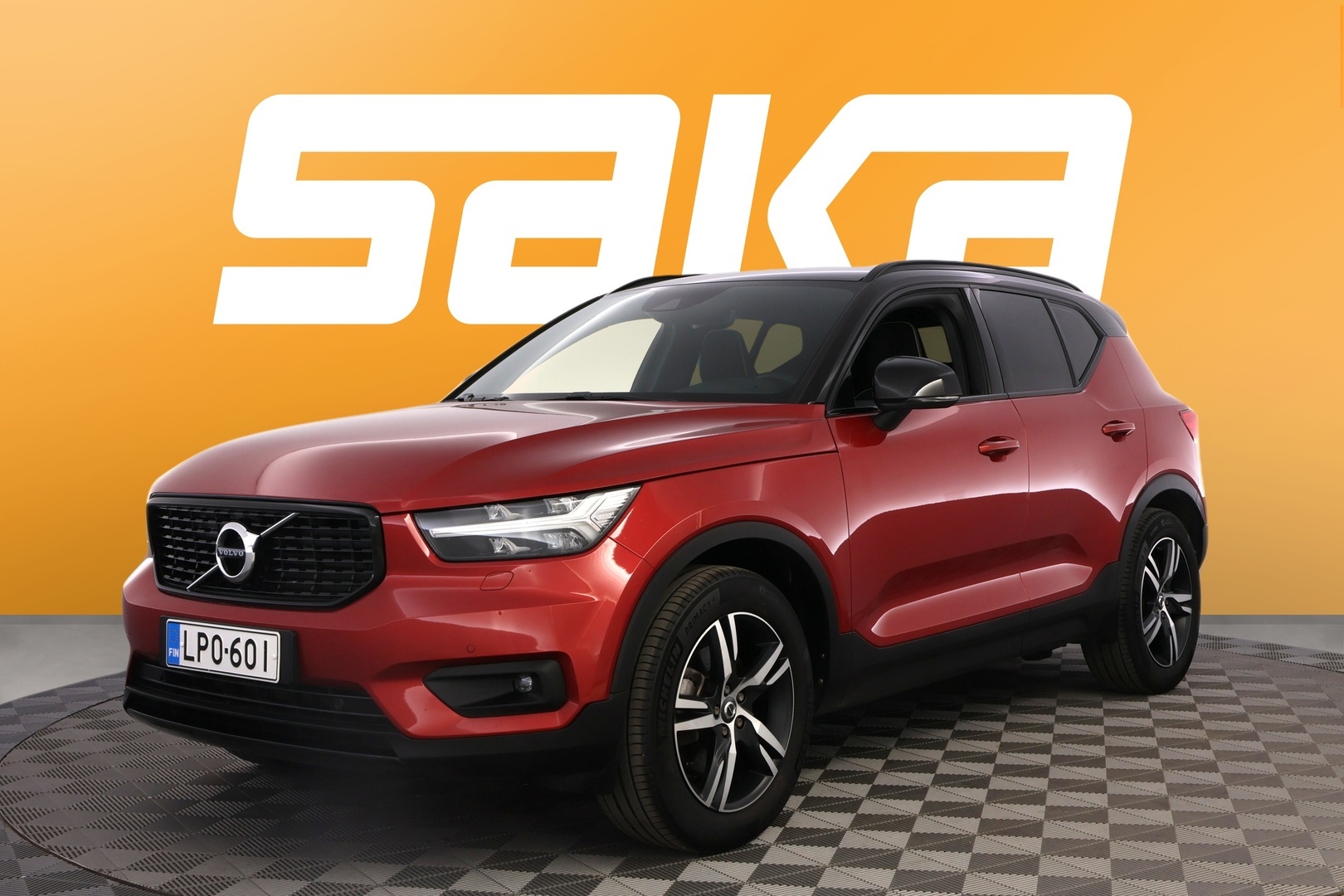 VOLVO XC40 2021