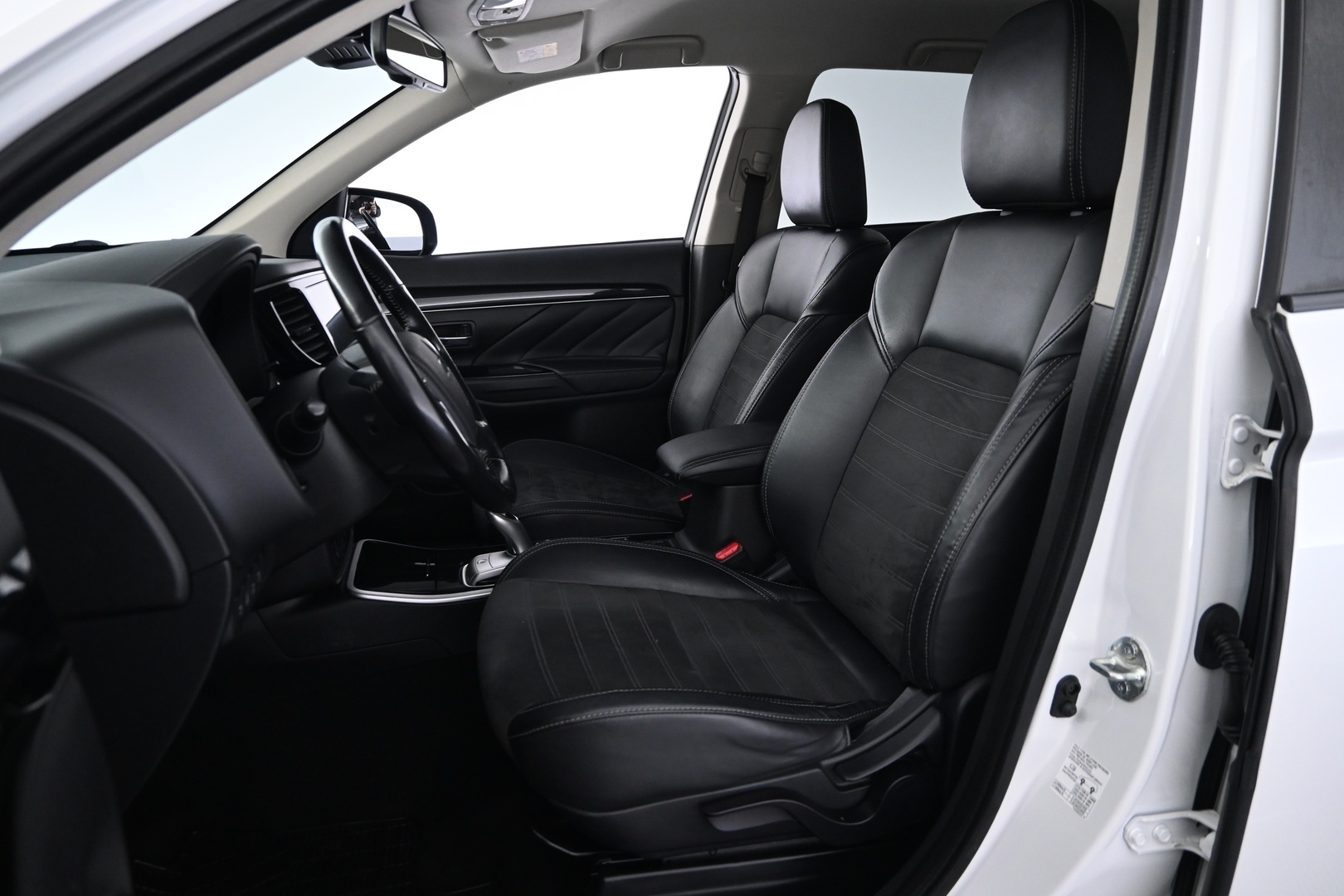 MITSUBISHI Outlander 2019