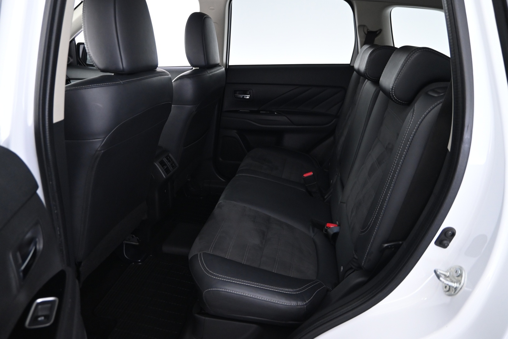 MITSUBISHI Outlander 2019