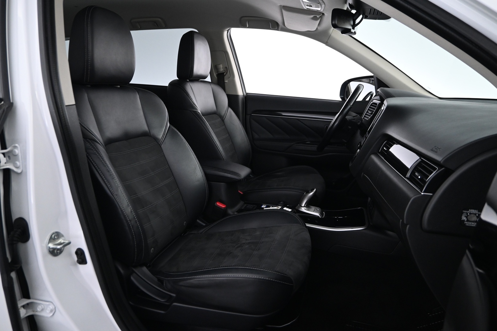 MITSUBISHI Outlander 2019