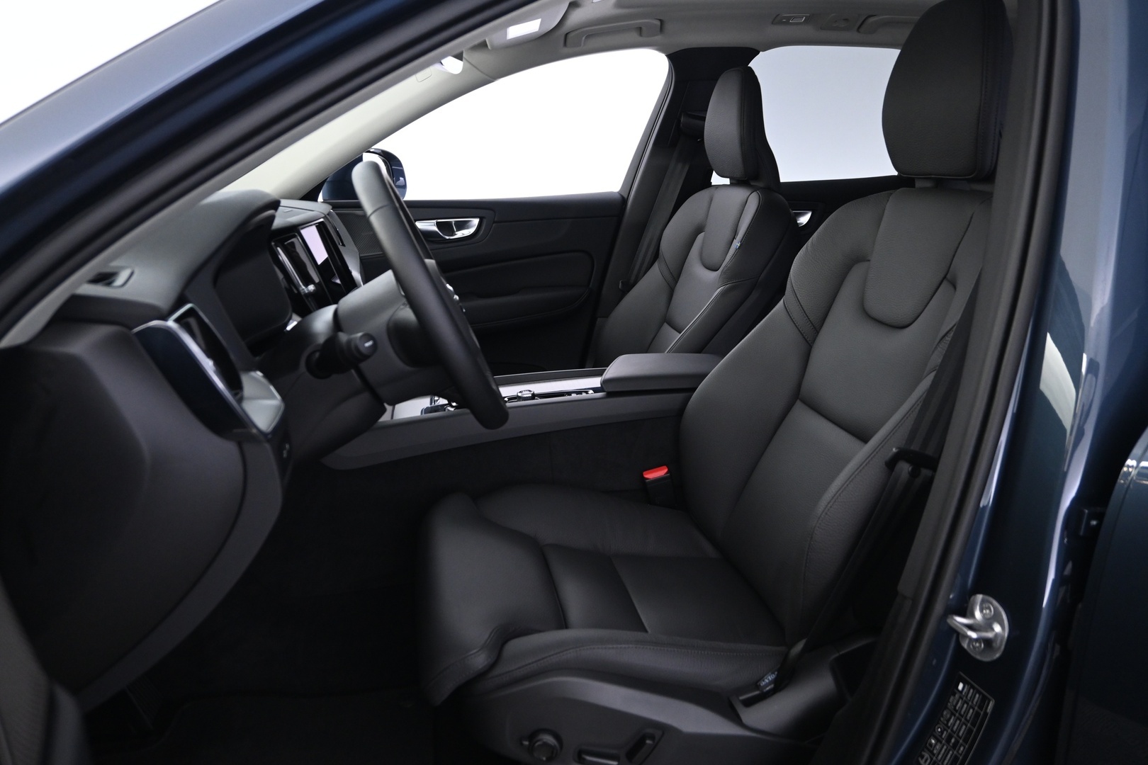 VOLVO XC60 2025