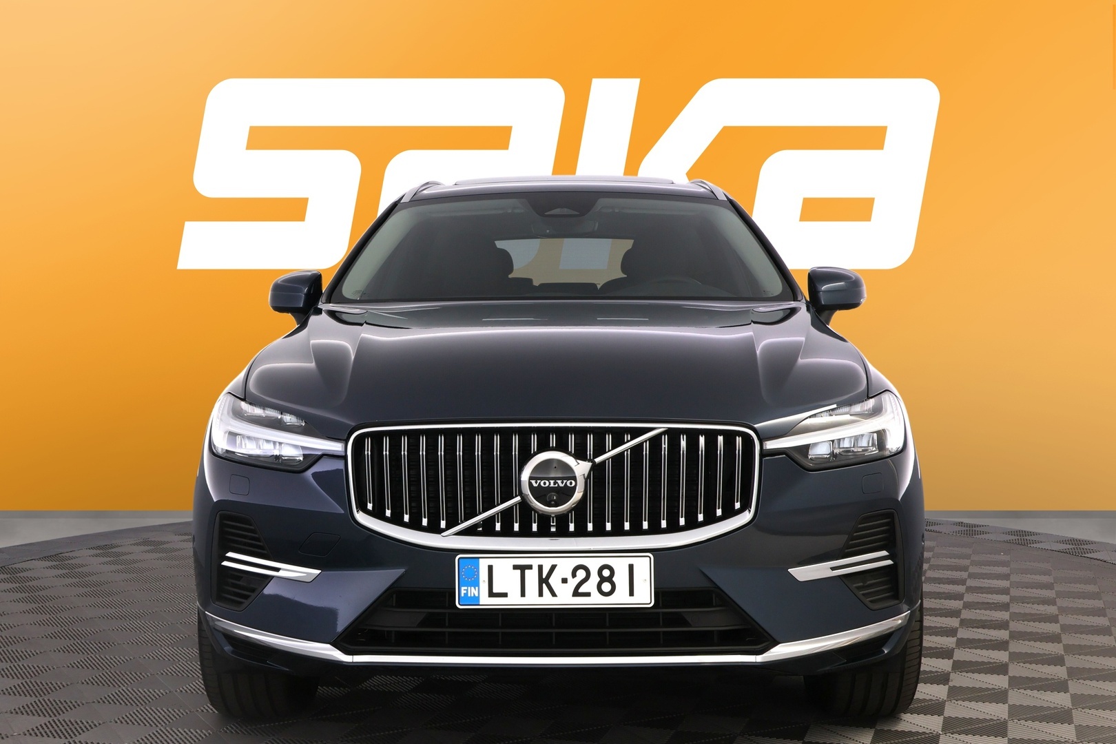 VOLVO XC60 2025