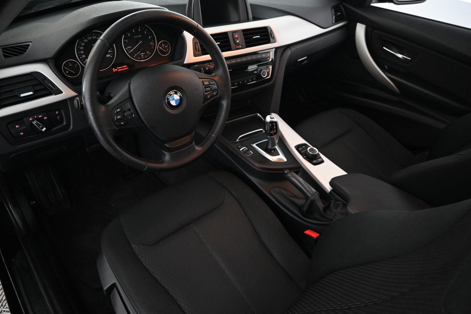 BMW 318 2016
