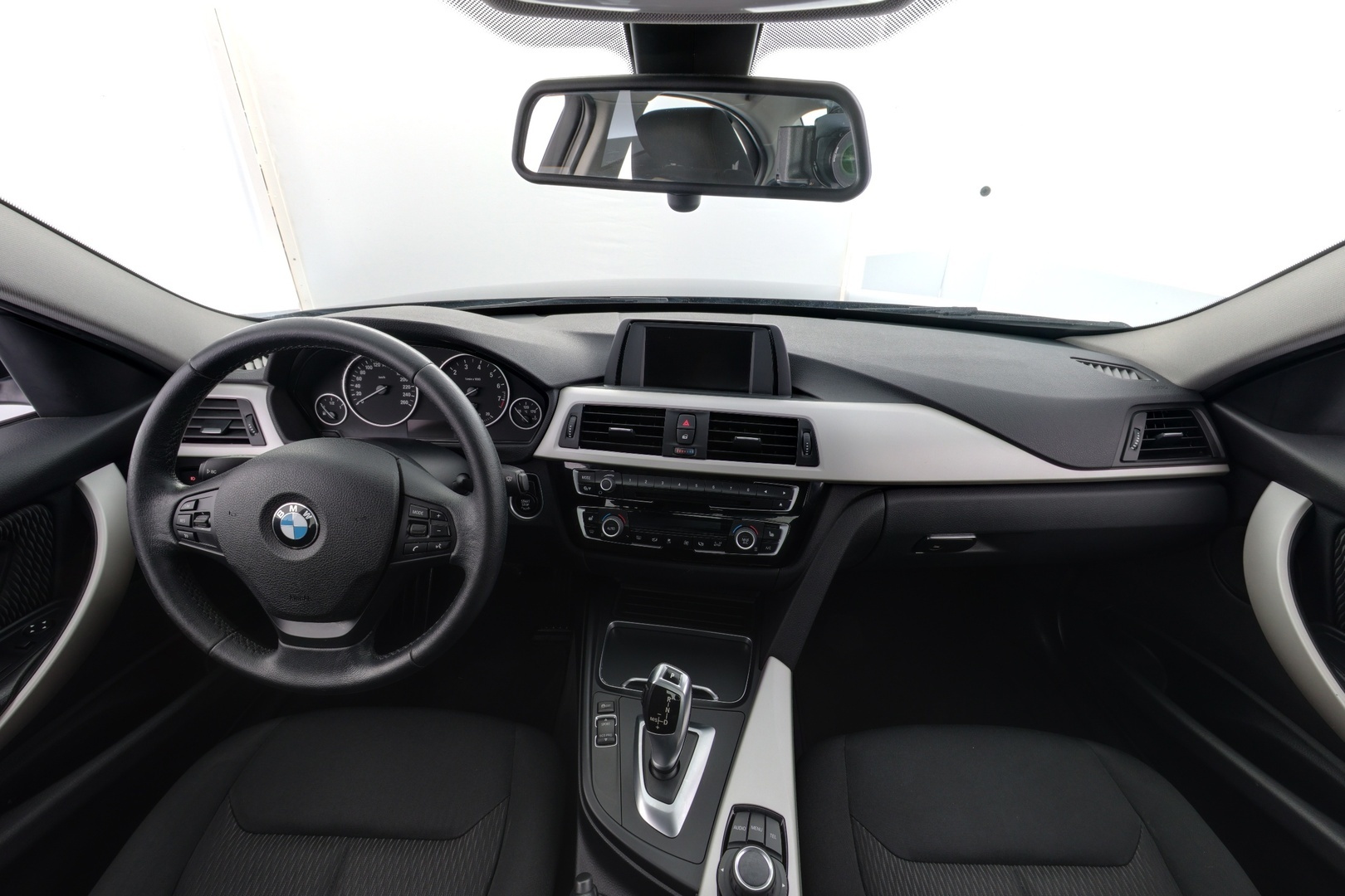 BMW 318 2016