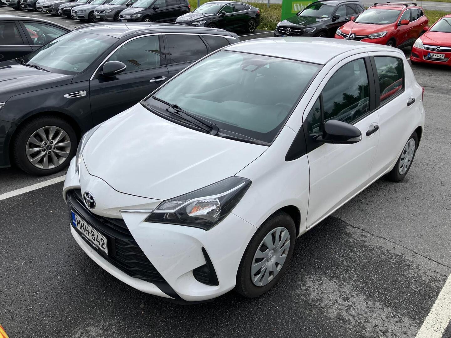 TOYOTA Yaris 2018