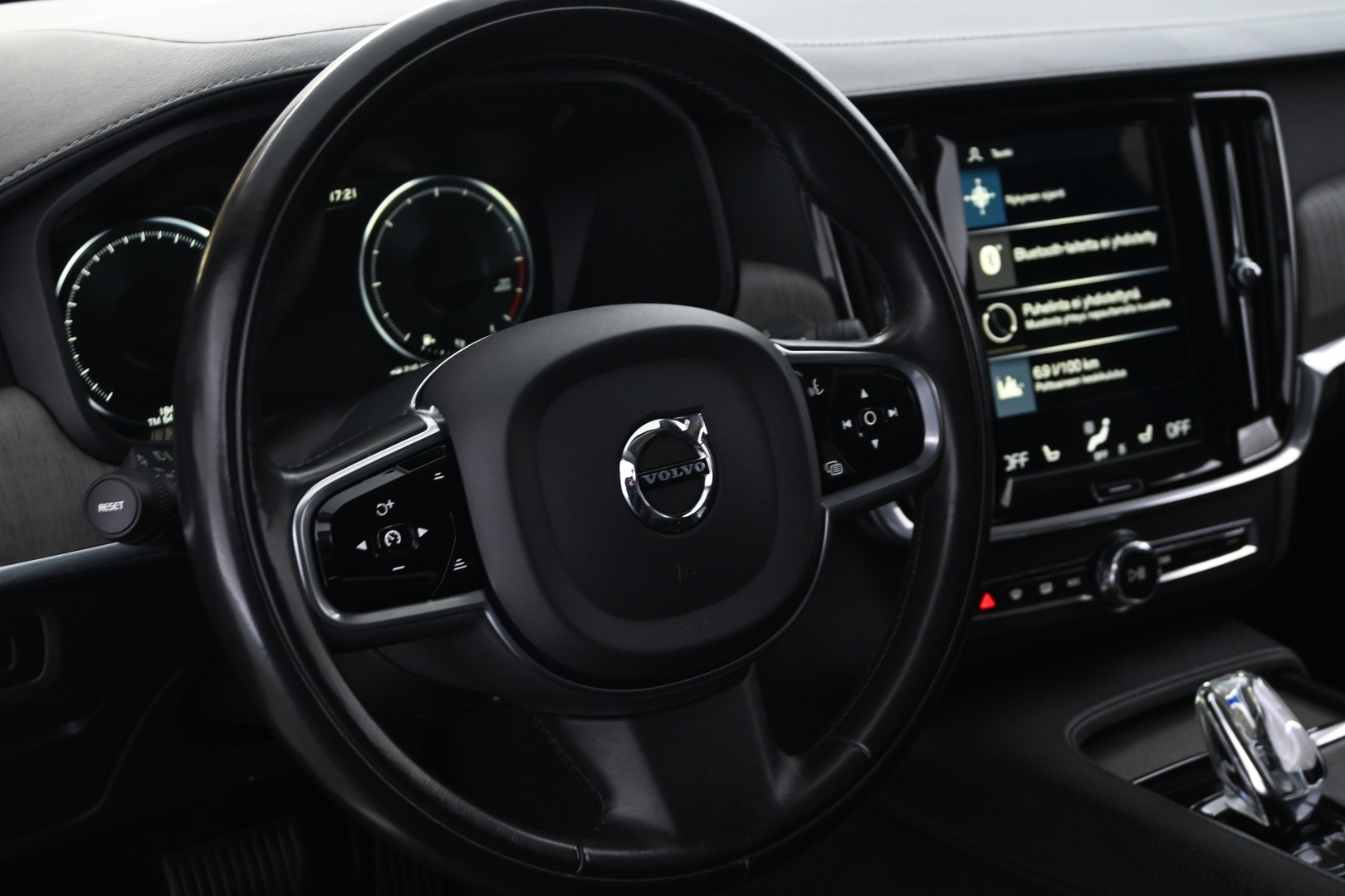 VOLVO S90 2021