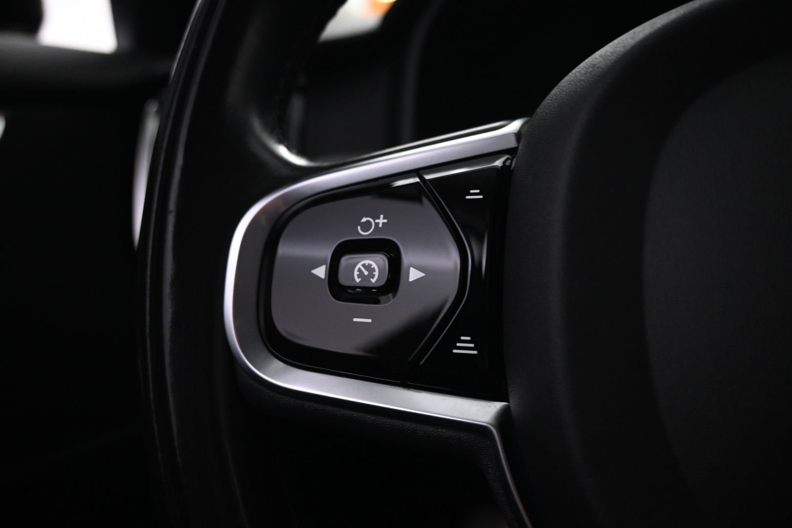 VOLVO S90 2021
