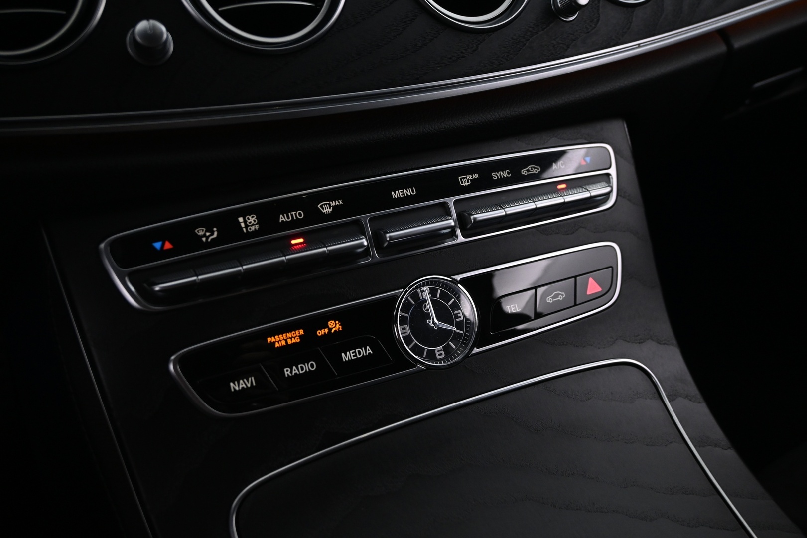 MERCEDES-BENZ E 2019