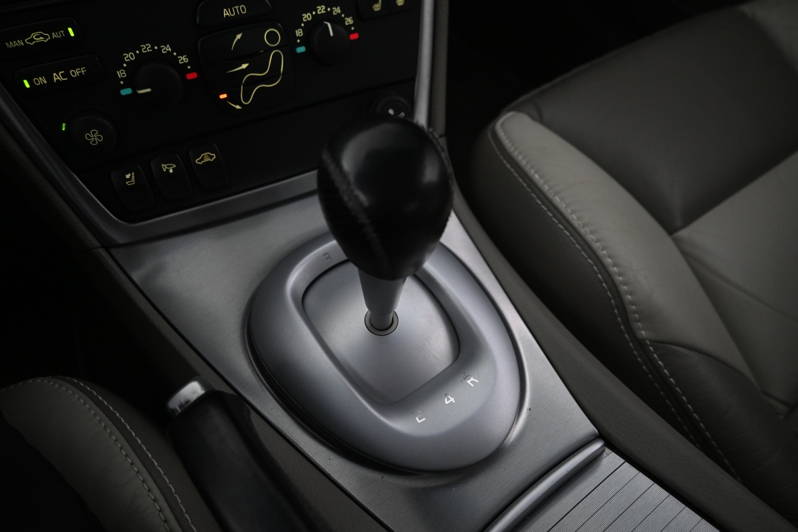 VOLVO S60 2006