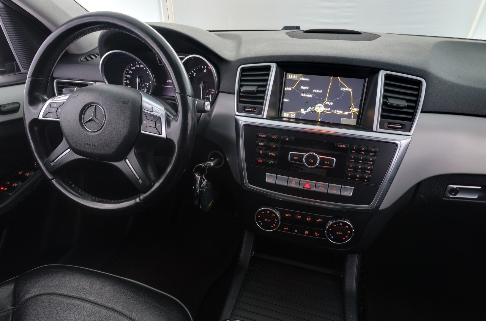 MERCEDES-BENZ ML 2011