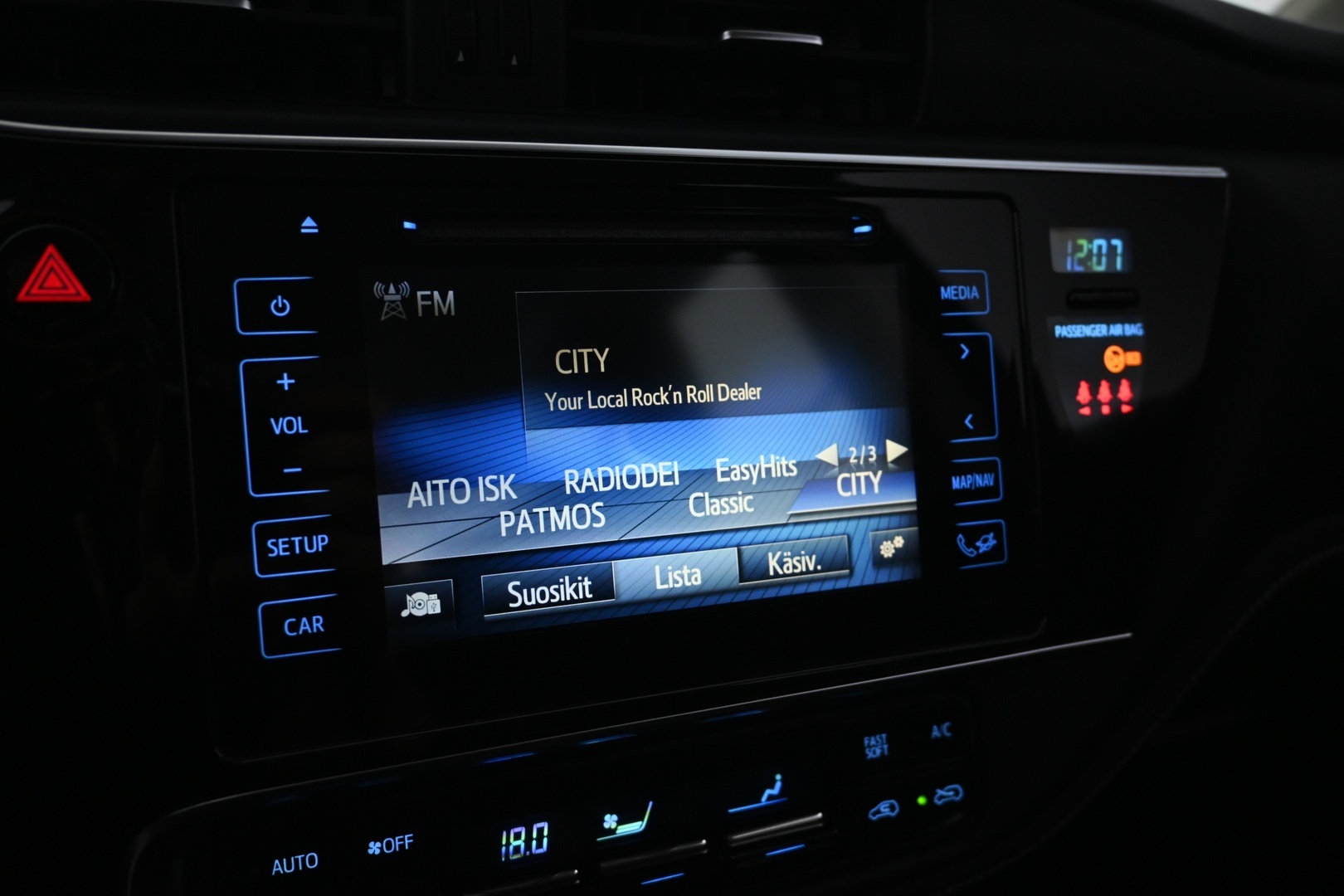 TOYOTA Auris 2016