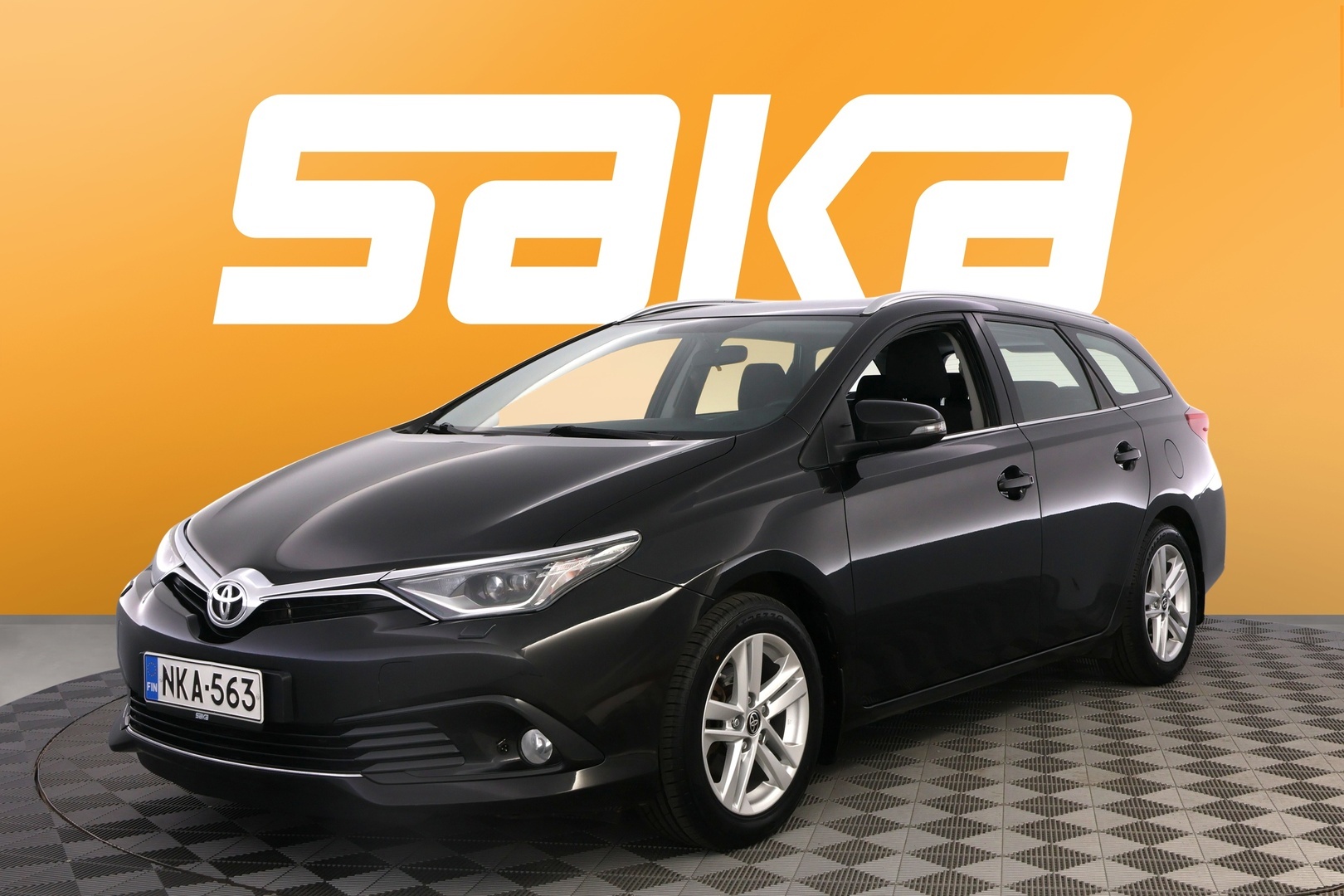 TOYOTA Auris 2016