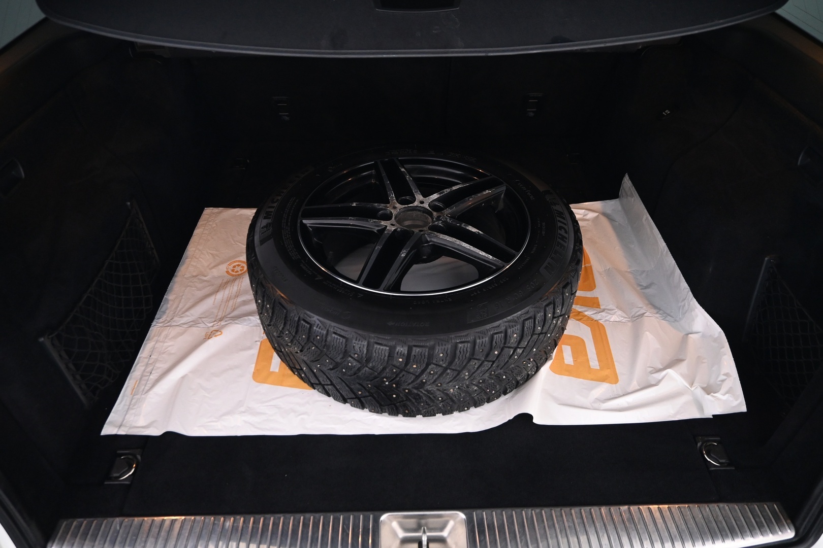 MERCEDES-BENZ E 2014