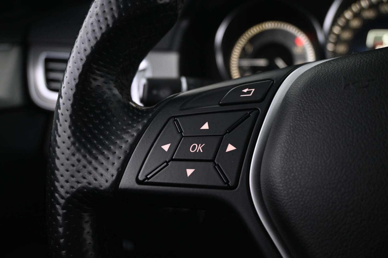 MERCEDES-BENZ E 2014