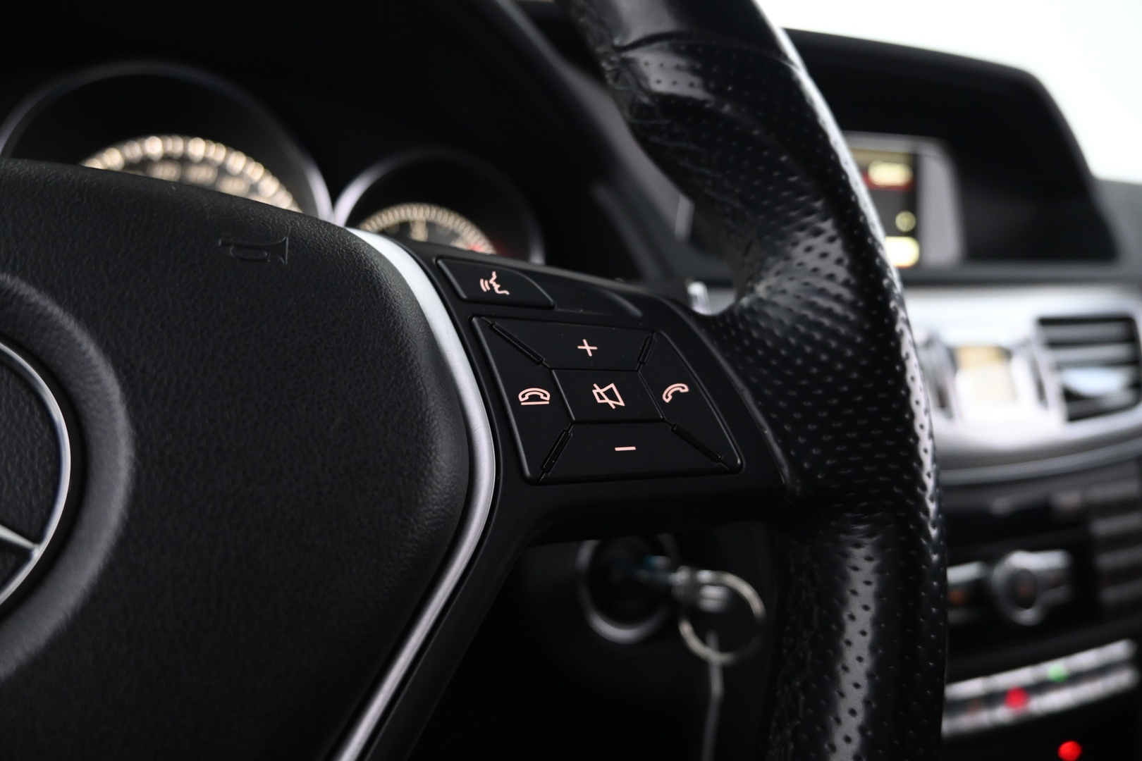 MERCEDES-BENZ E 2014