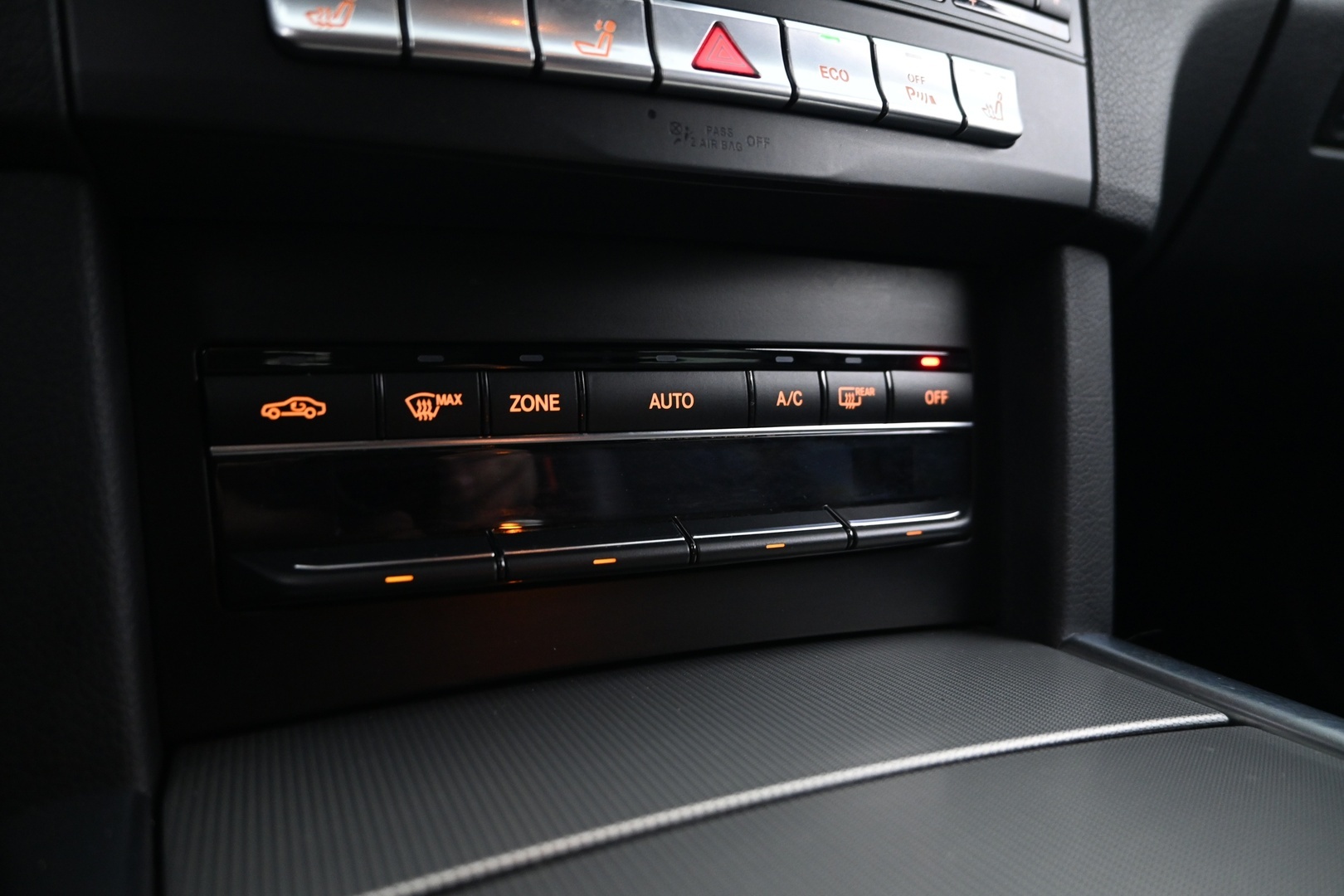 MERCEDES-BENZ E 2014