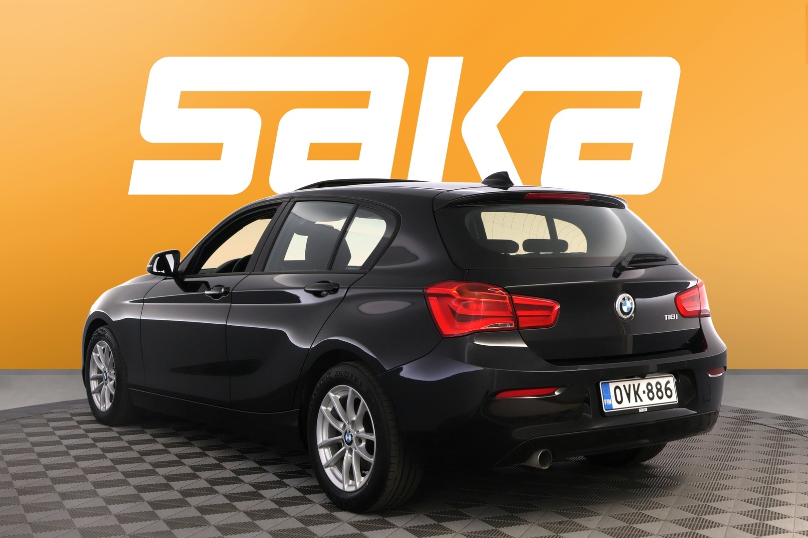 BMW 118 2016