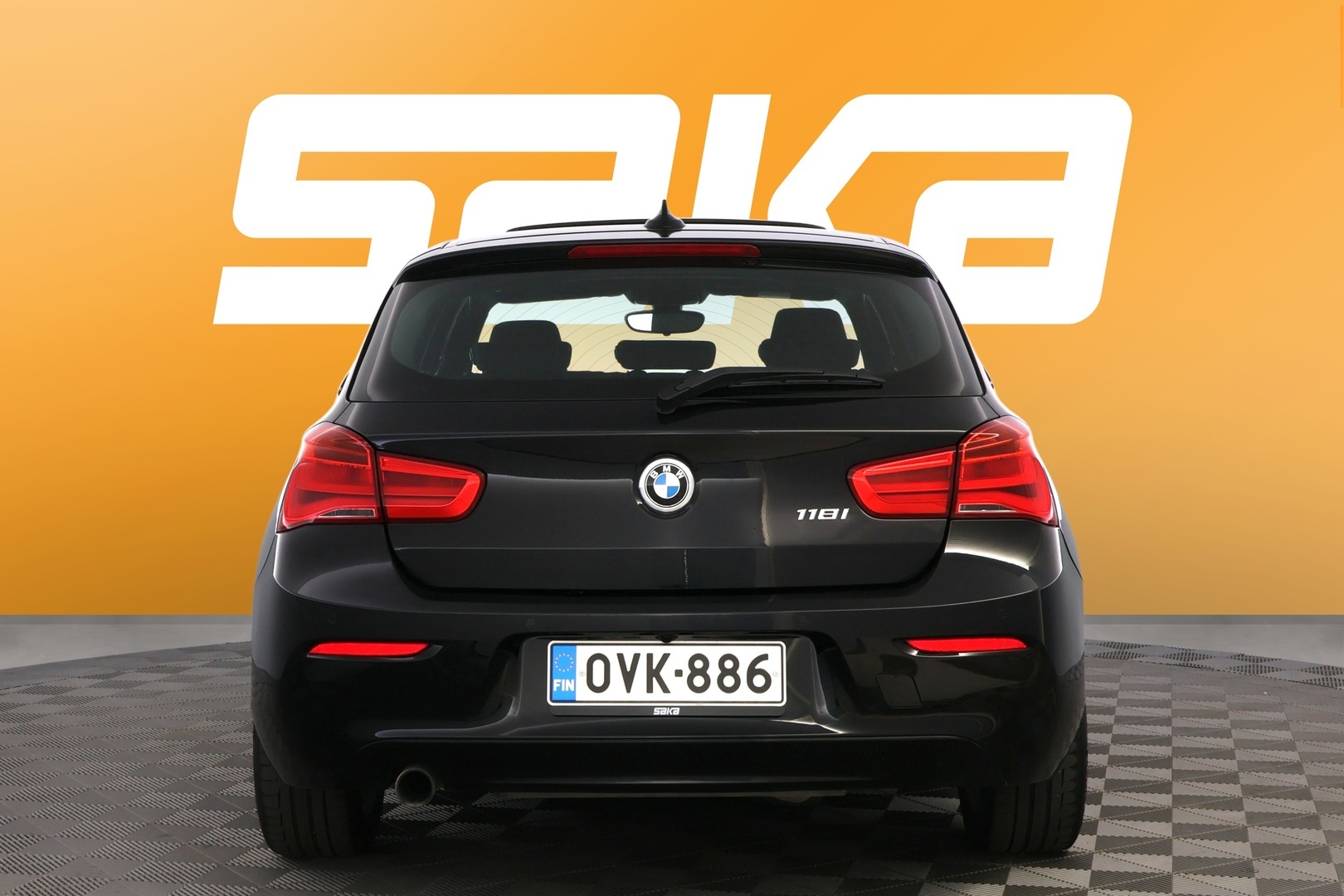 BMW 118 2016