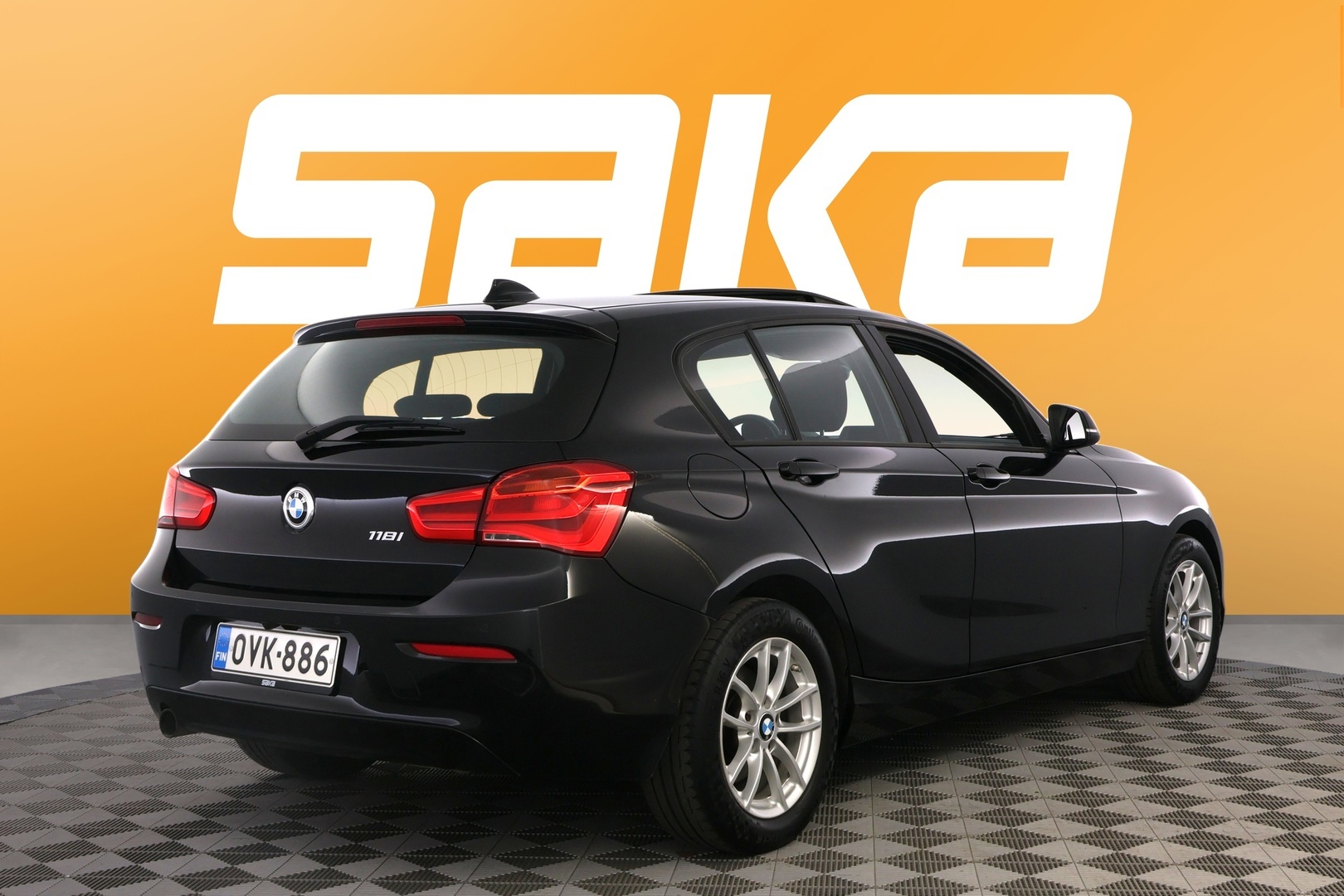 BMW 118 2016
