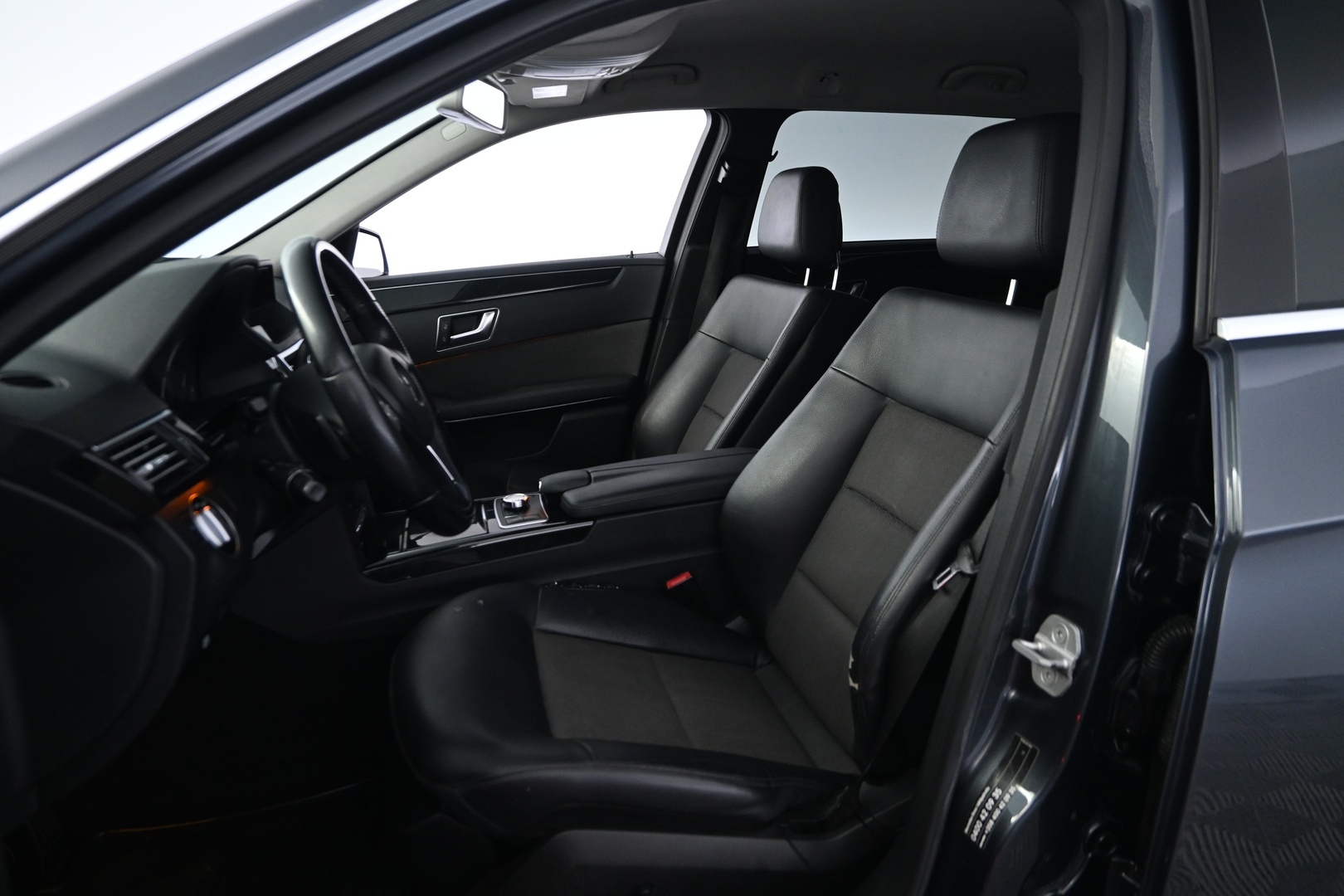 MERCEDES-BENZ E 2013