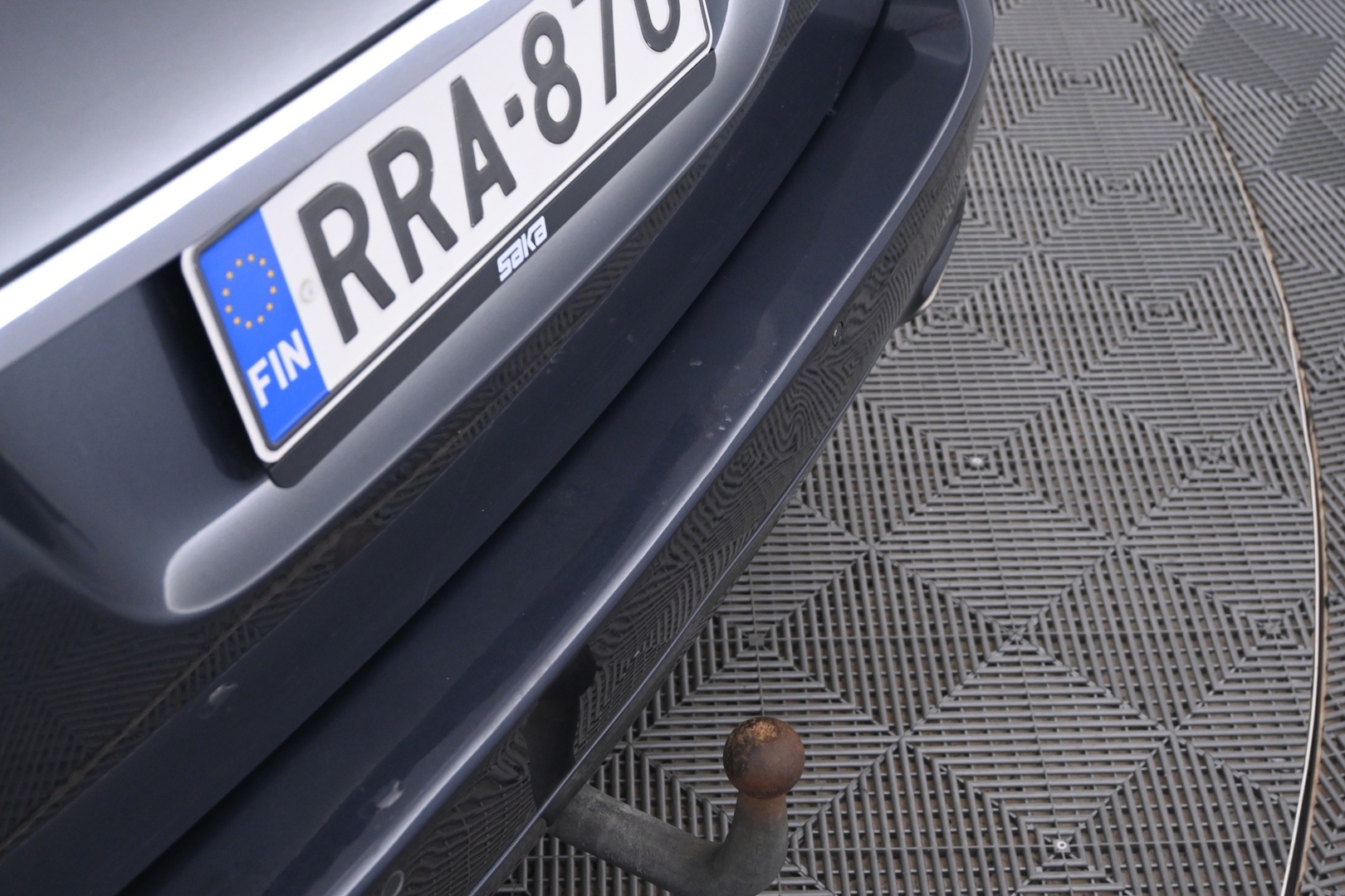 MERCEDES-BENZ E 2013