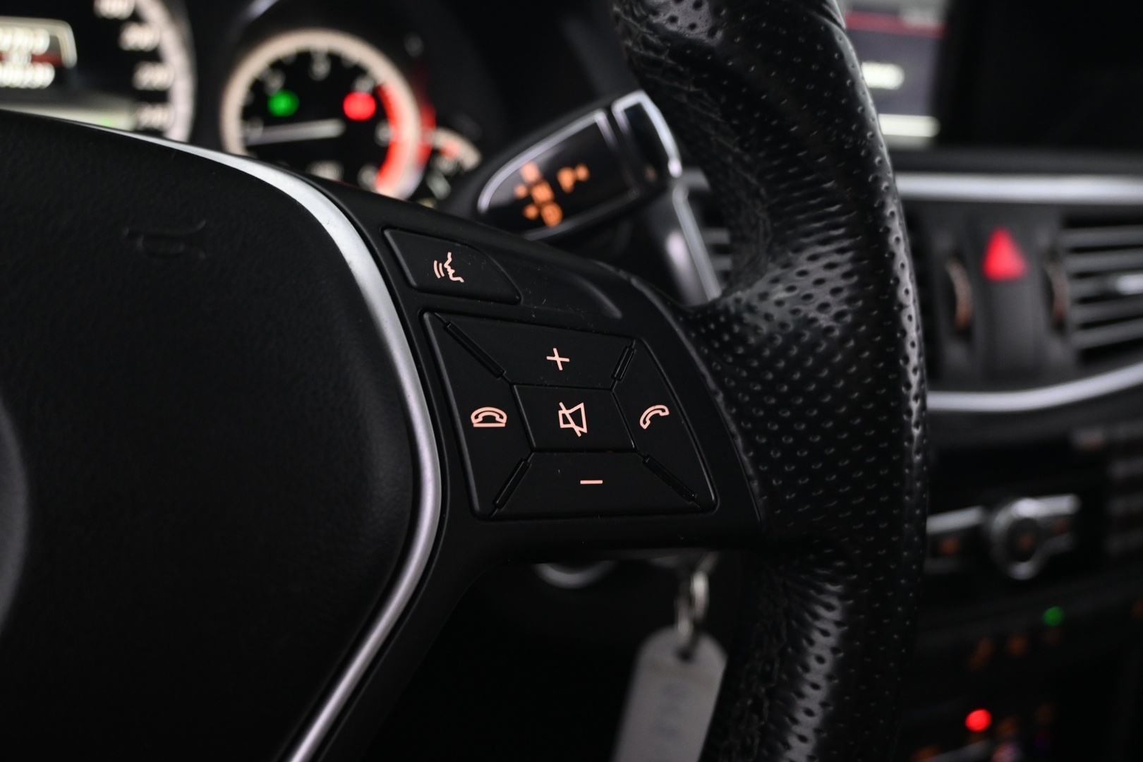 MERCEDES-BENZ E 2013