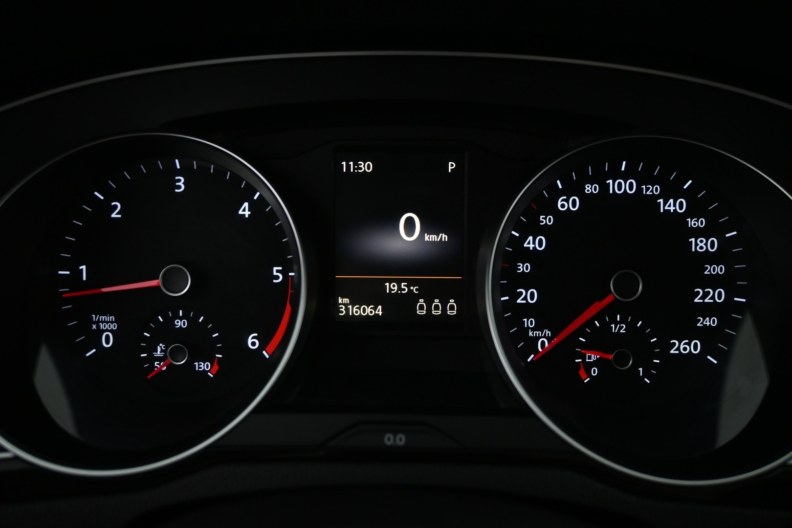 VOLKSWAGEN Passat 2016