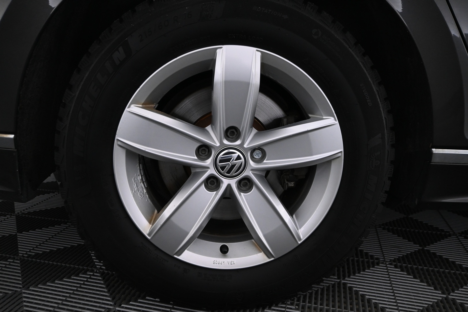 VOLKSWAGEN Passat 2016