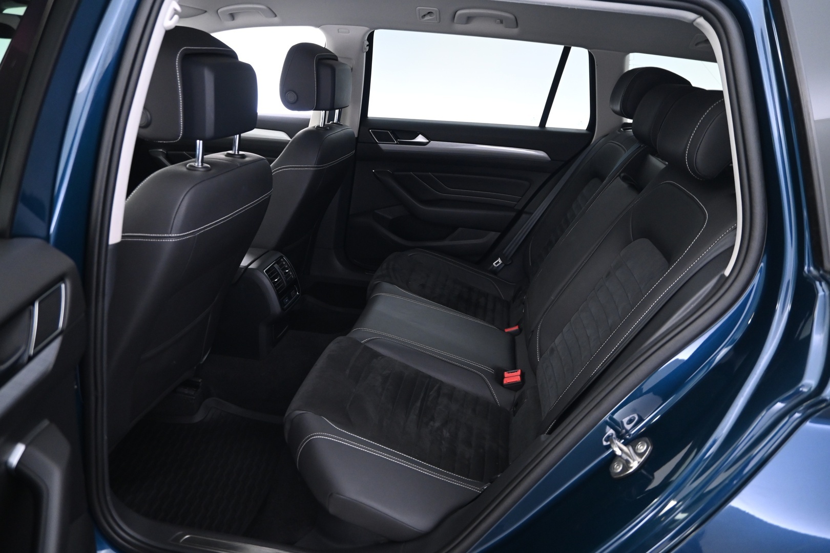 VOLKSWAGEN Passat 2021