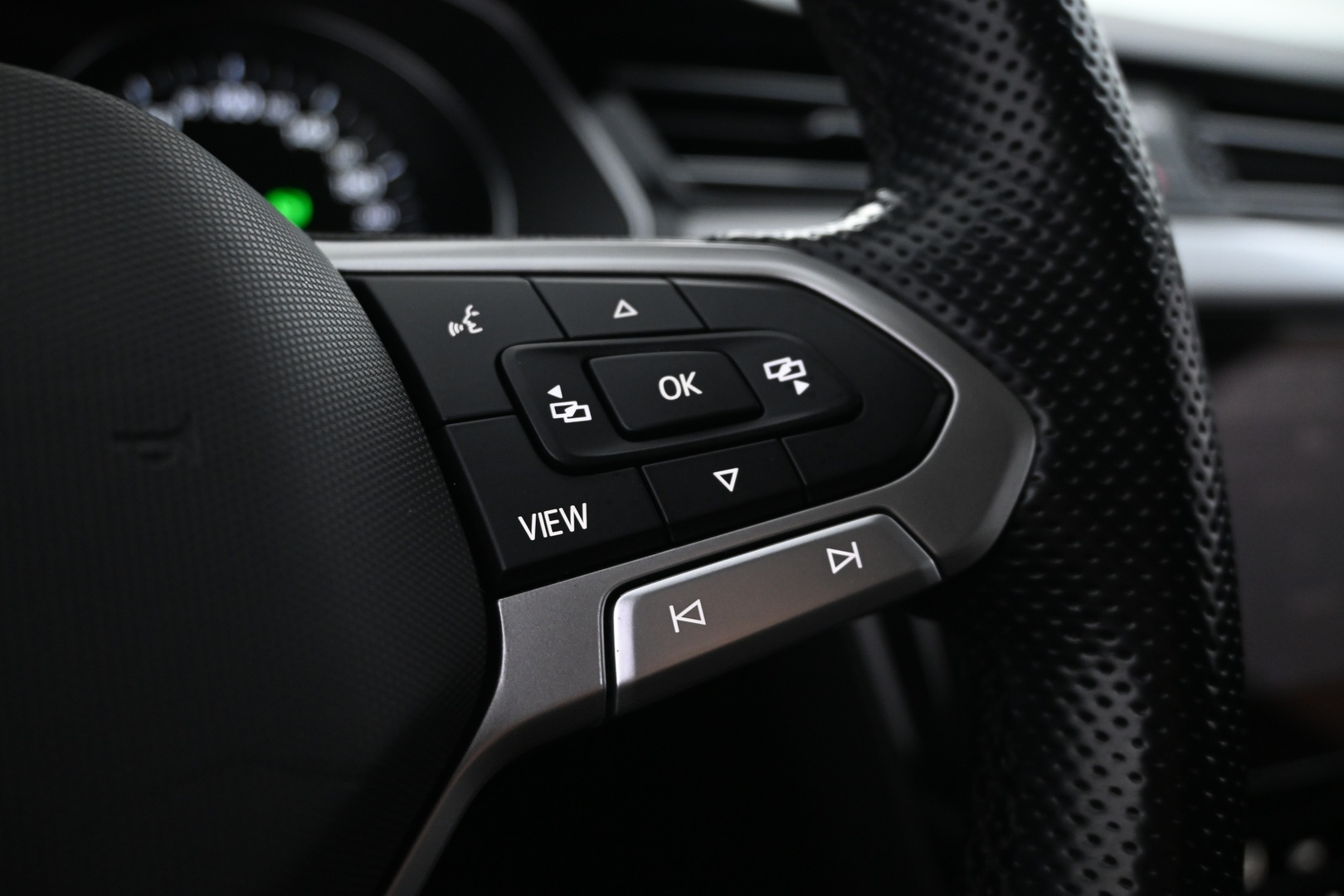 VOLKSWAGEN Passat 2021