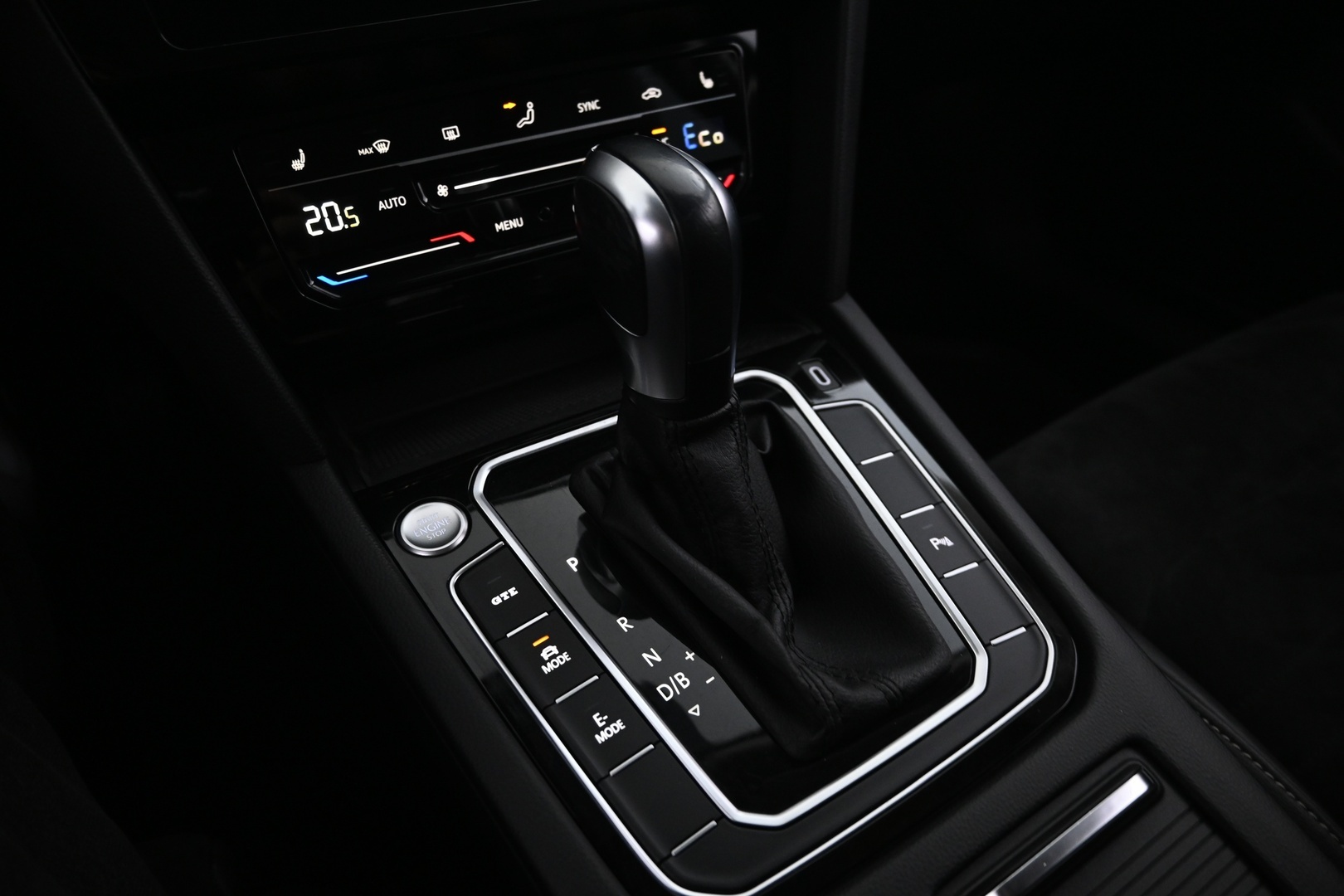 VOLKSWAGEN Passat 2021