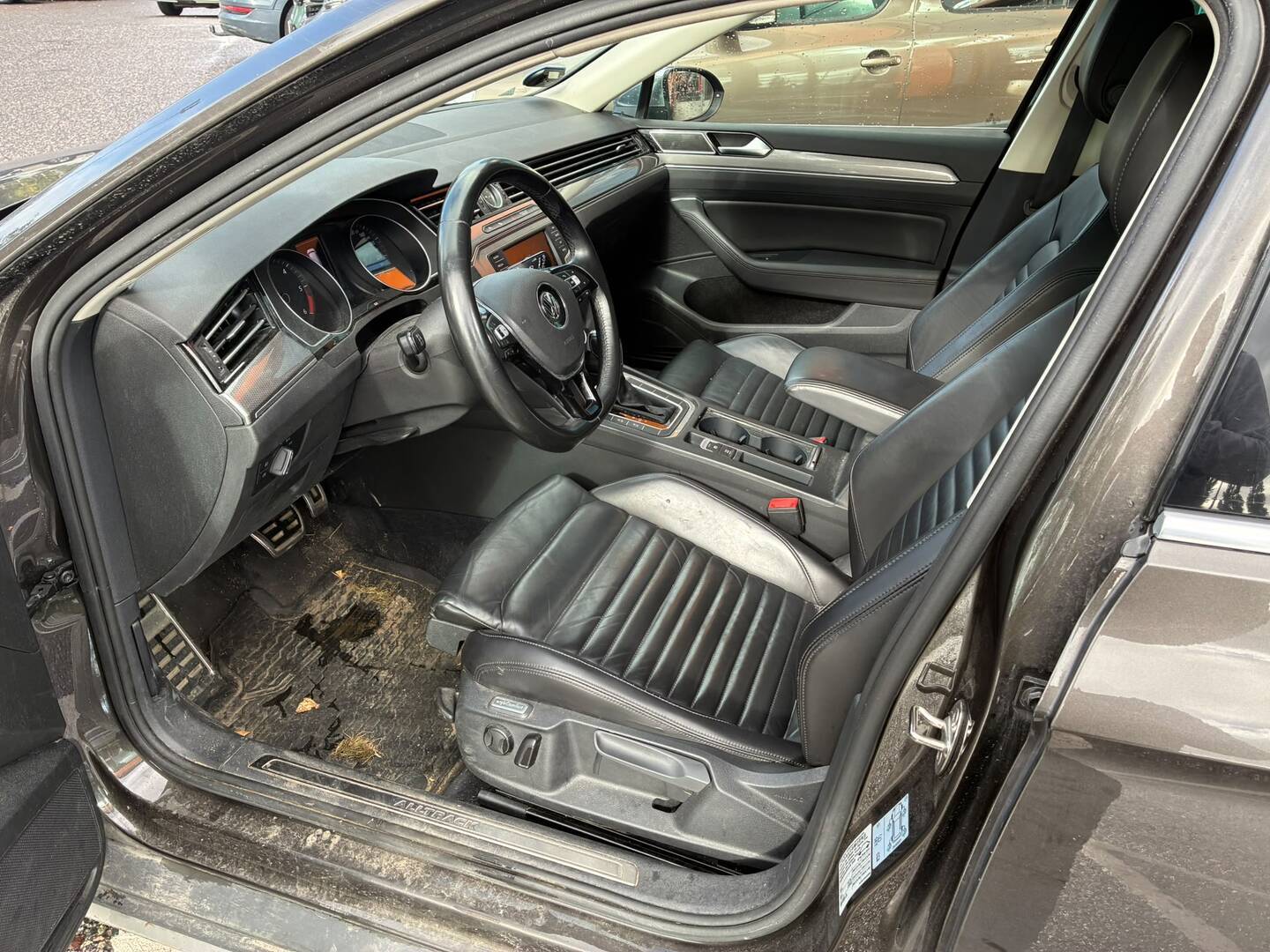 VOLKSWAGEN Passat 2016