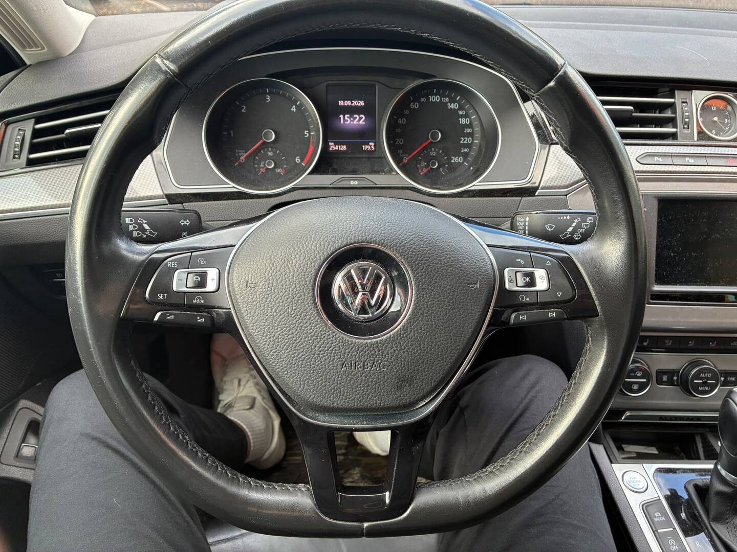 VOLKSWAGEN Passat 2016
