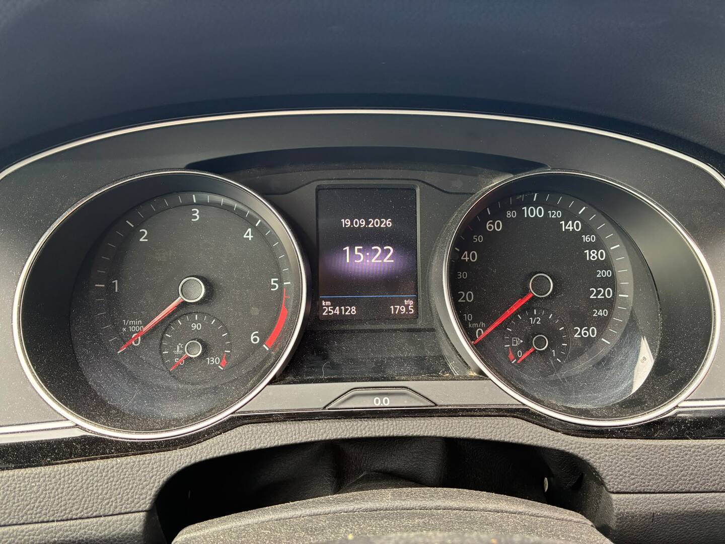VOLKSWAGEN Passat 2016