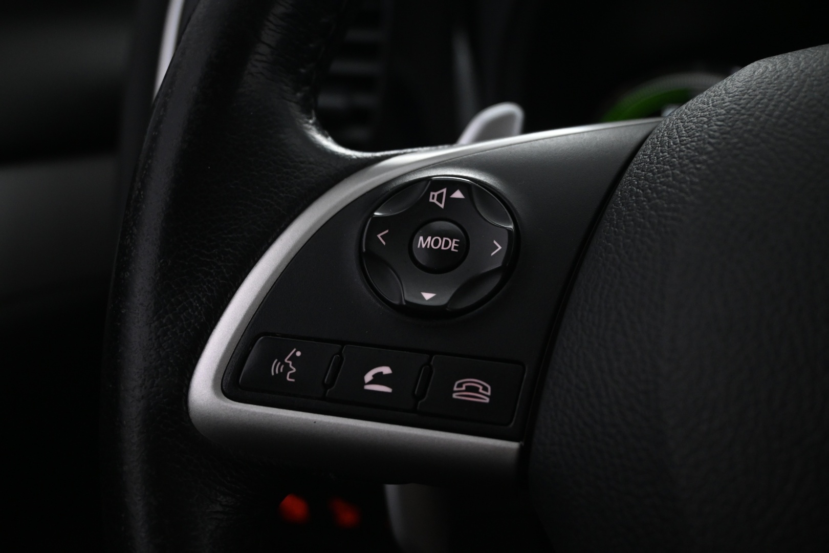 MITSUBISHI Outlander PHEV 2015