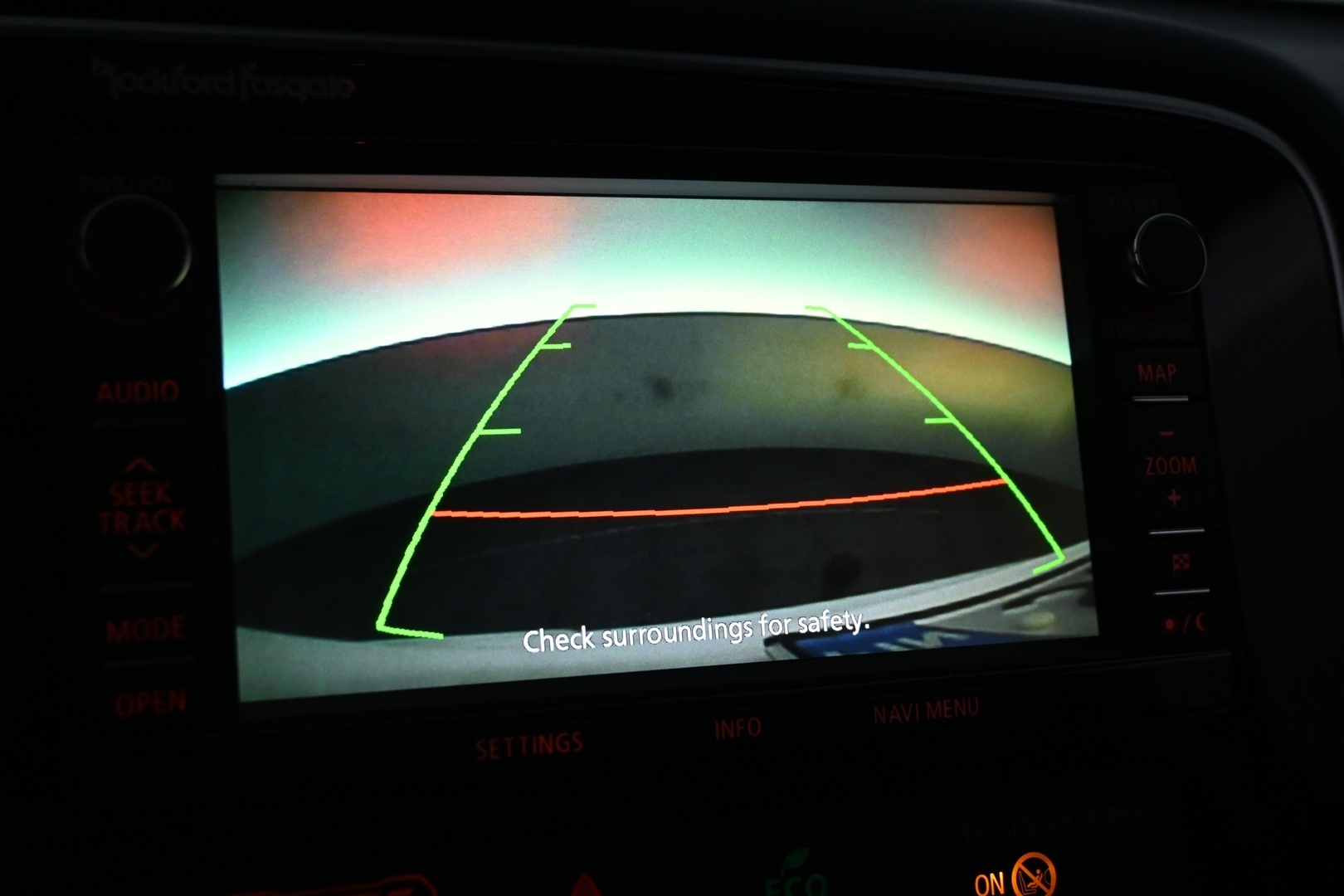 MITSUBISHI Outlander PHEV 2015