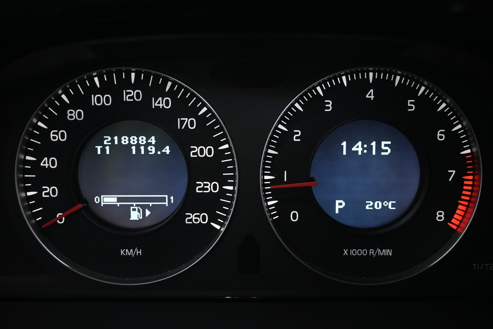 VOLVO V70 2008