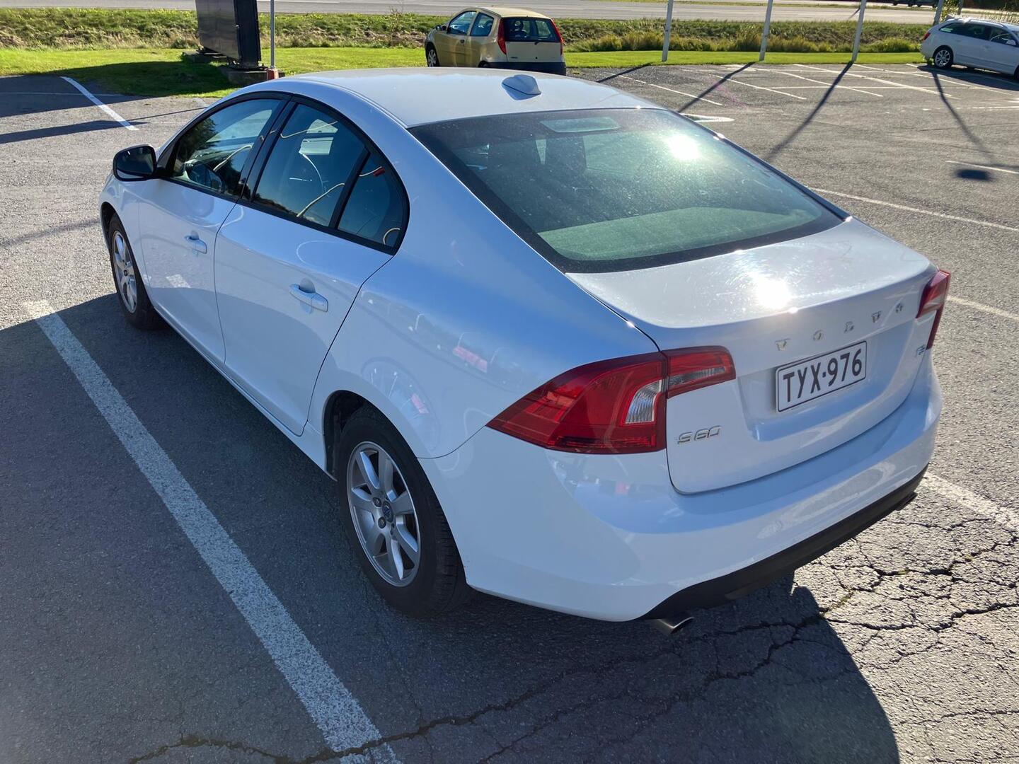 VOLVO S60 2012