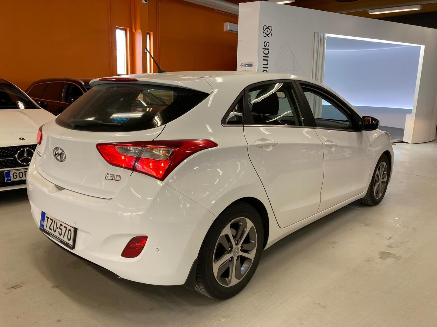 HYUNDAI i30 5d 2016