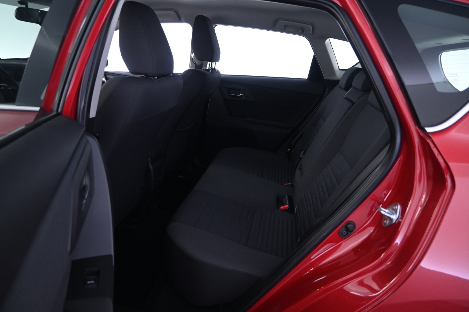 TOYOTA Auris 2015