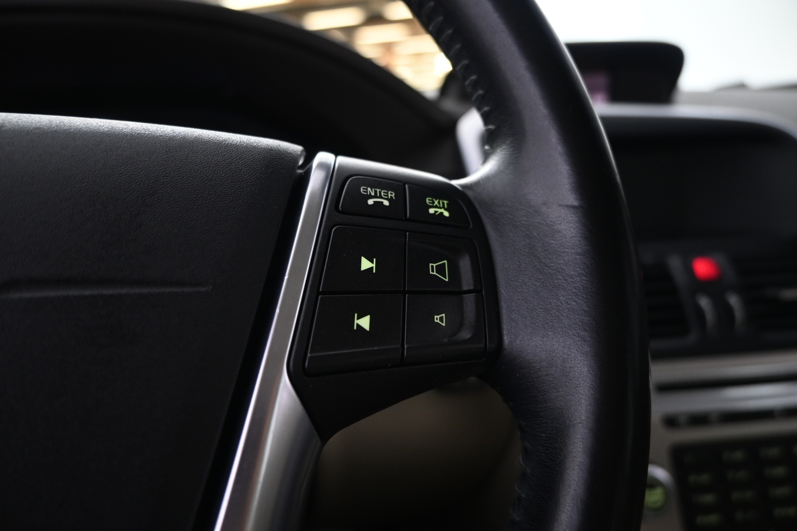 VOLVO XC60 2011