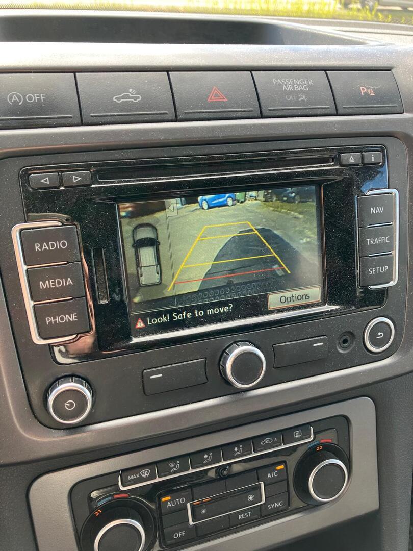 VOLKSWAGEN Amarok 2016