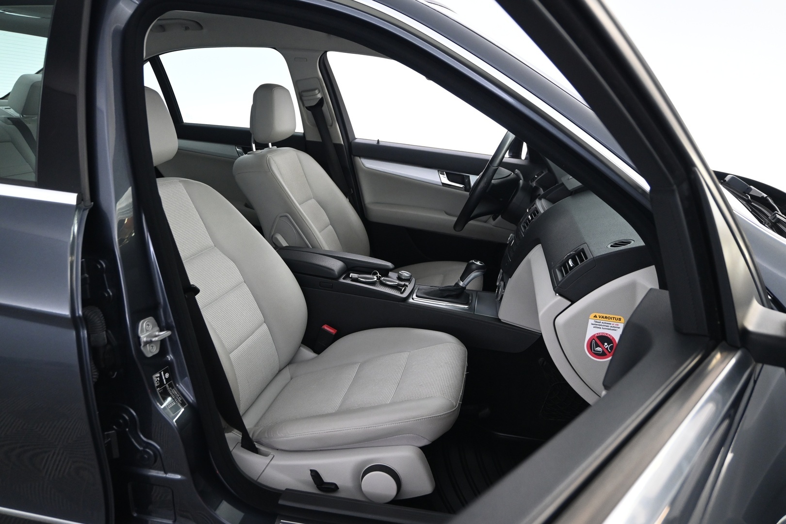 MERCEDES-BENZ C 2011