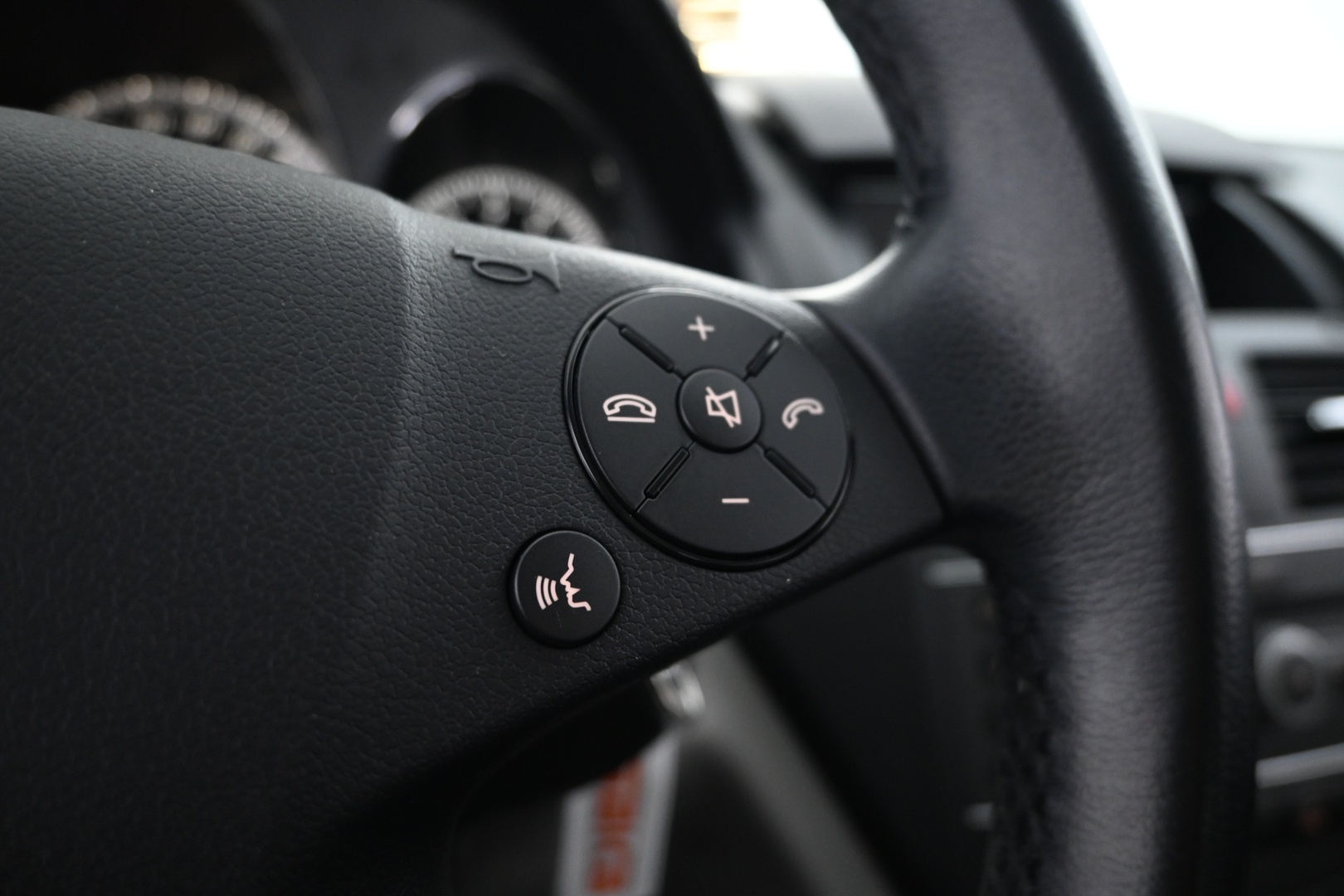 MERCEDES-BENZ C 2011